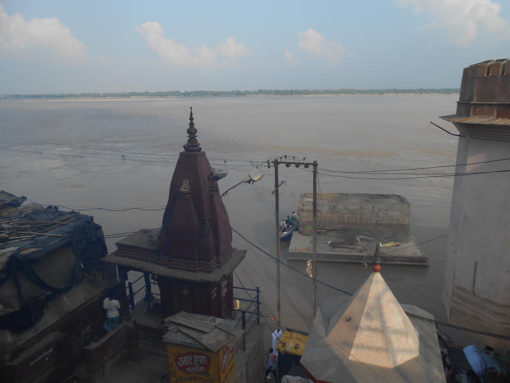 Hotel Sonmony Varanasi Exterior photo